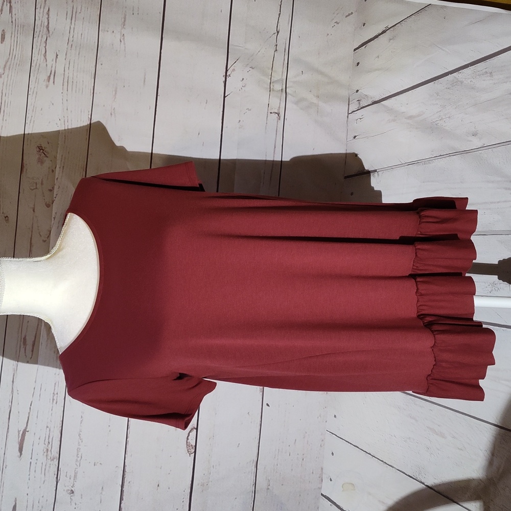 Short Sleeve Ruffle Bottom Top